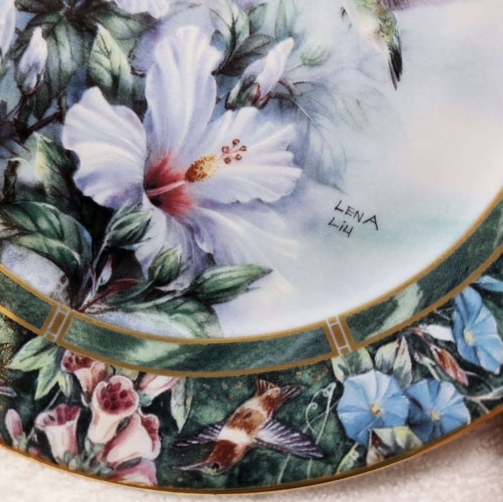 Ruby-Throated Hummingbird Ceramic Plate - Picture 7 of 10